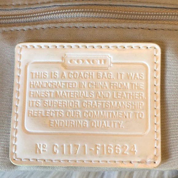 COACH ToTe & WristLET Nautical Beach 🏖 - Picture 7 of 8